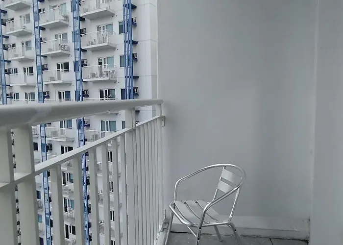 Aircon Budget For 4 Persons In Makati * Manila